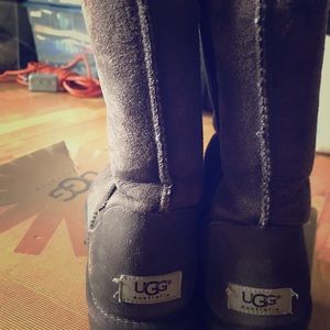 DARK BROWN UGHS SIZE 10